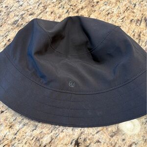lululemon athletica Sleek Black Bucket Hat